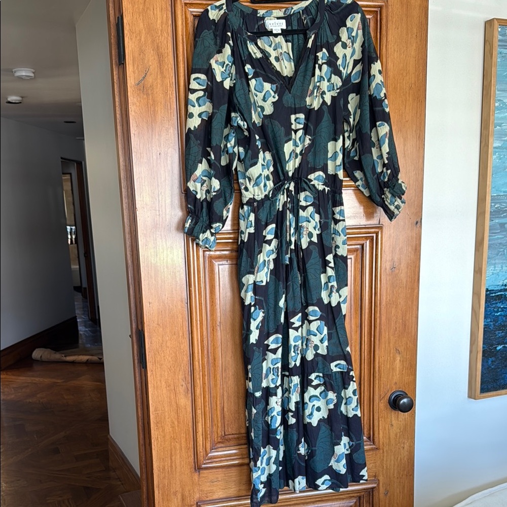 Floral Print Maxi Dress by Velvet Size Medium